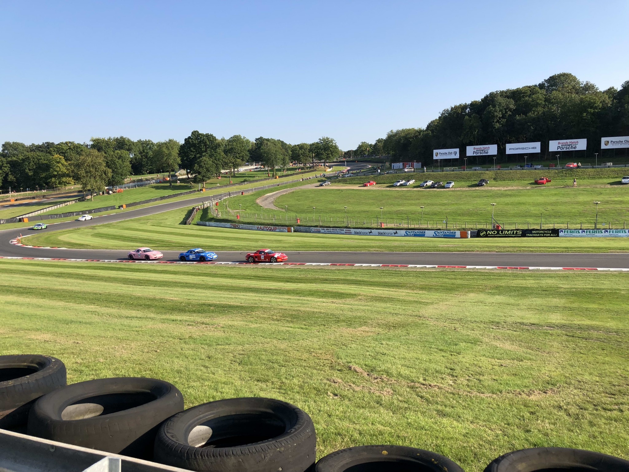 PORSCHE RESTORACING TEAMS BATTLE FOR HONOURS AT BRANDS HATCH PORSCHE RESTORACING TEAMS BATTLE FOR HONOURS AT BRANDS HATCH