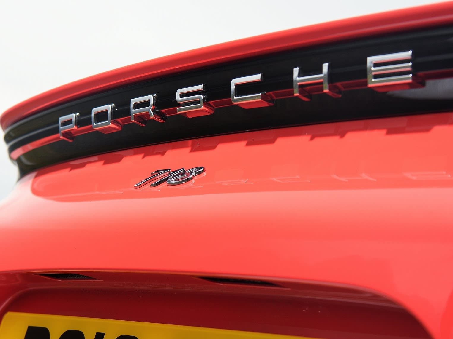 Porsche Boxster Or Cayman, Which 718 Would You Choose? Porsche Boxster Or Cayman, Which 718 Would You Choose?