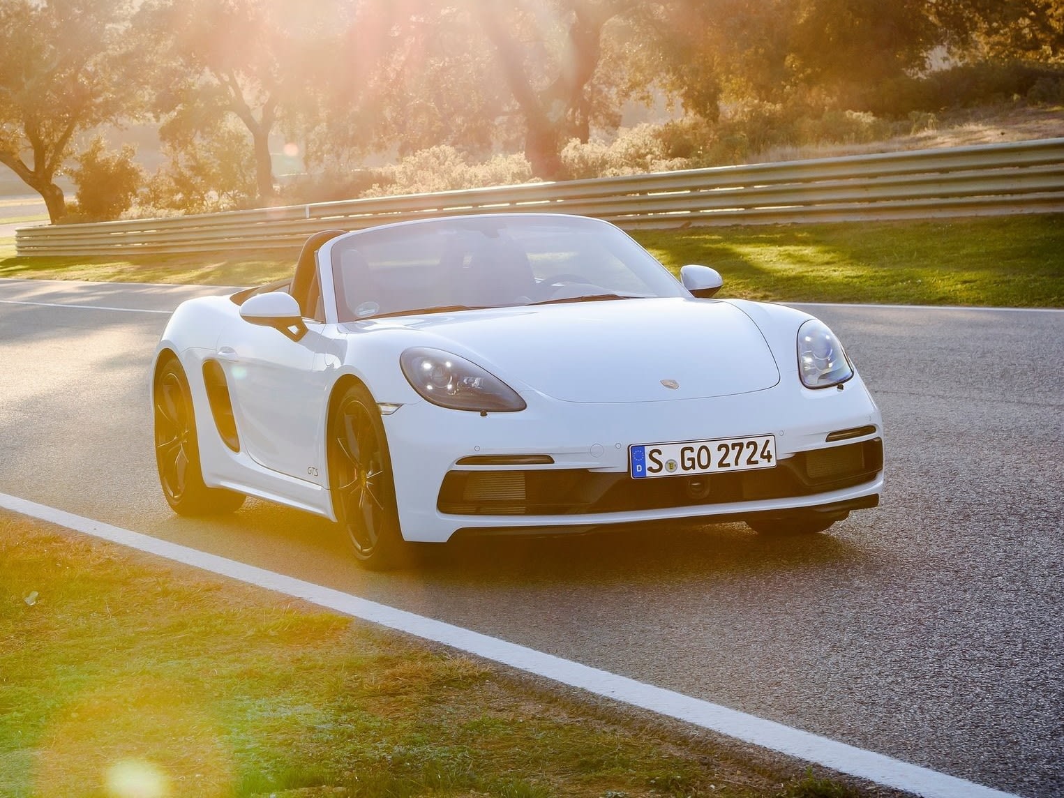 Porsche Boxster Or Cayman, Which 718 Would You Choose? Porsche Boxster Or Cayman, Which 718 Would You Choose?