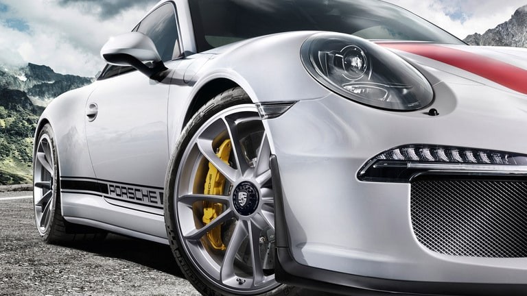 Top Gear's Chris Harris Drives: Aston V12 Vantage S vs Porsche 911 R Top Gear's Chris Harris Drives: Aston V12 Vantage S vs Porsche 911 R