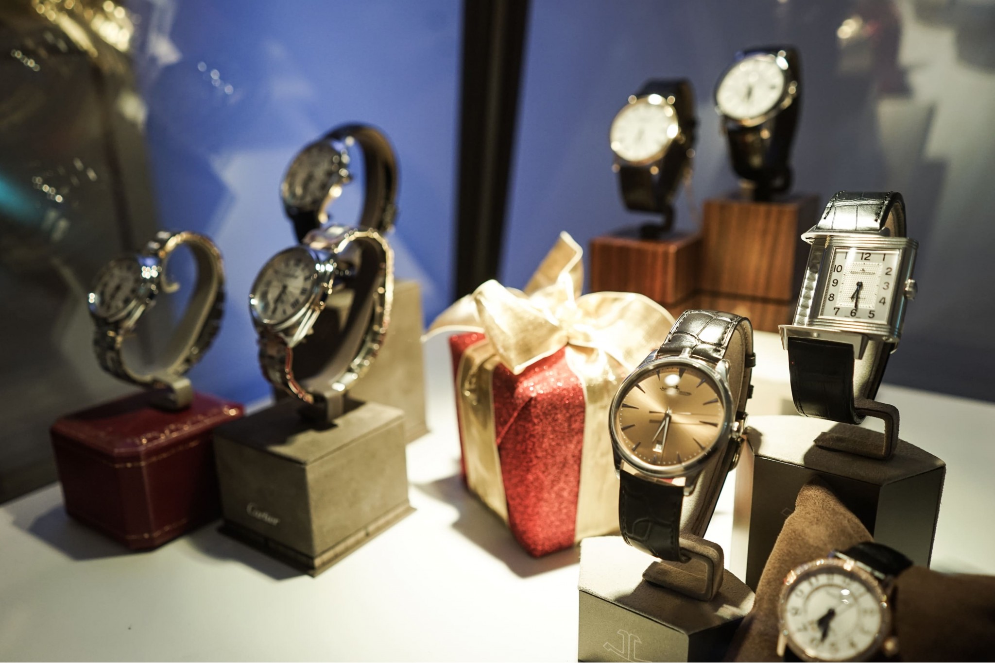 Aston Martin Bristol host our first luxury Christmas Market Aston Martin Bristol host our first luxury Christmas Market