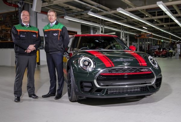 Three Million MINIs at Plant Oxford Three Million MINIs at Plant Oxford