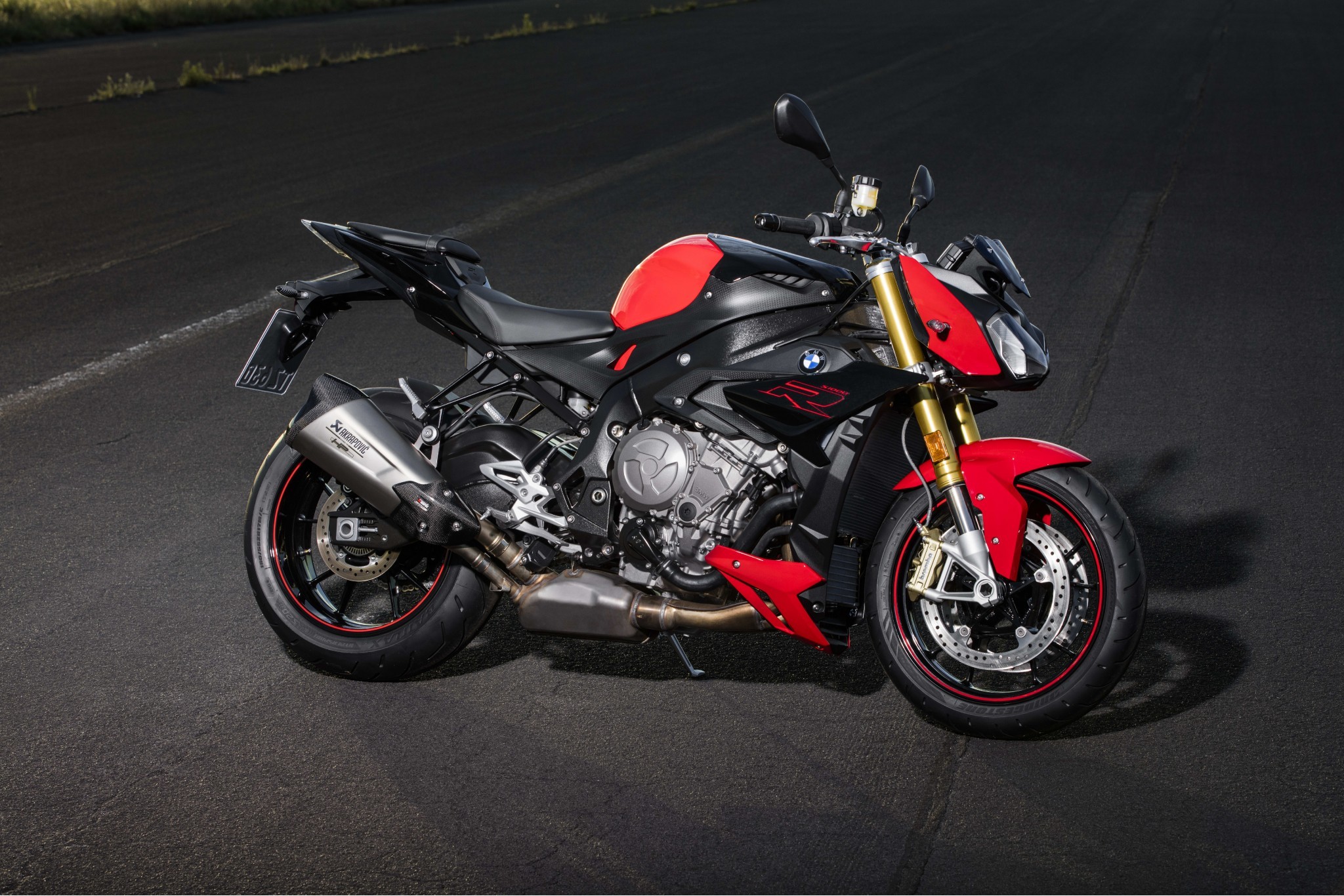 The new BMW S 1000 RR, S 1000 R and S 1000 XR. The new BMW S 1000 RR, S 1000 R and S 1000 XR.