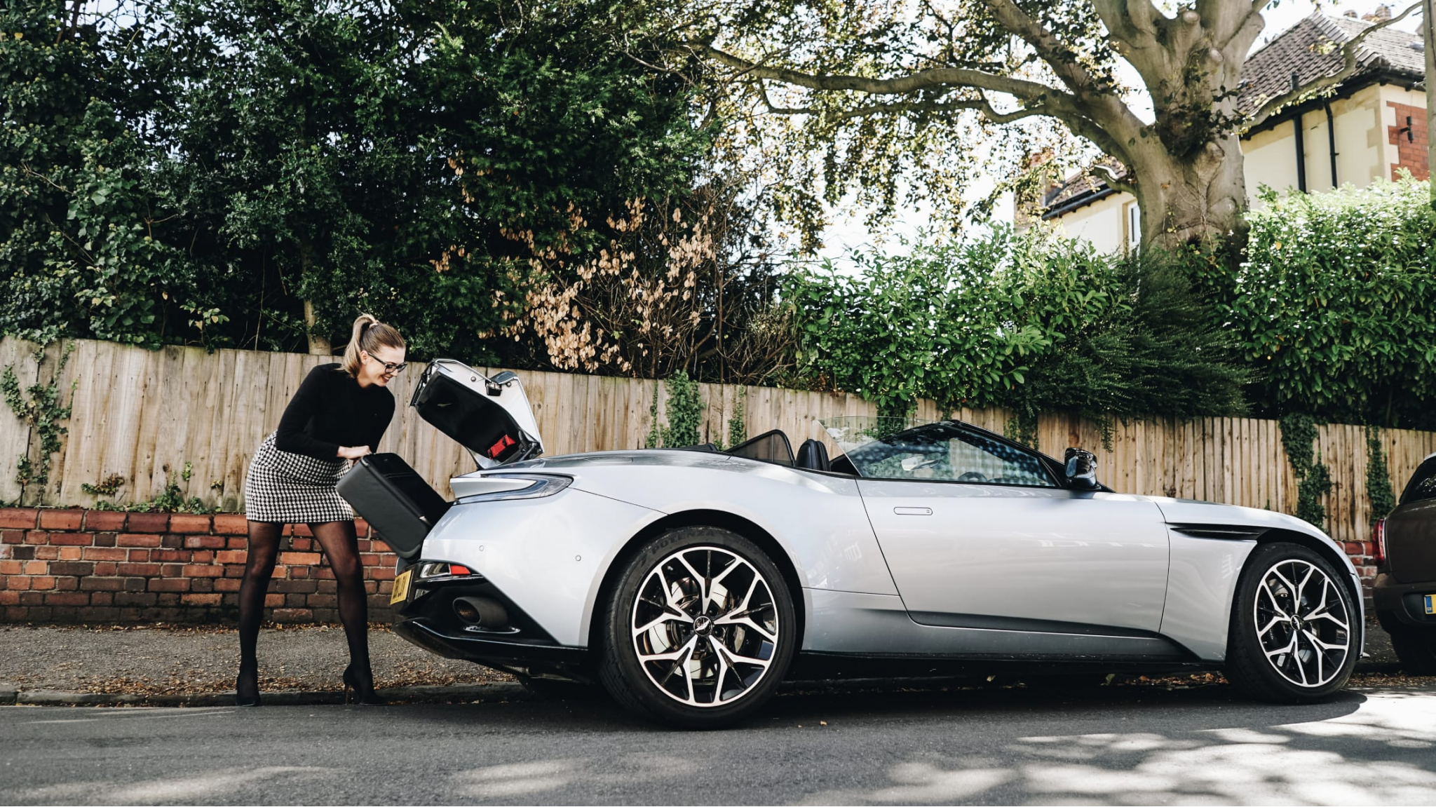Can An Aston Martin Db11 Be Your Daily Driver Dick Lovett