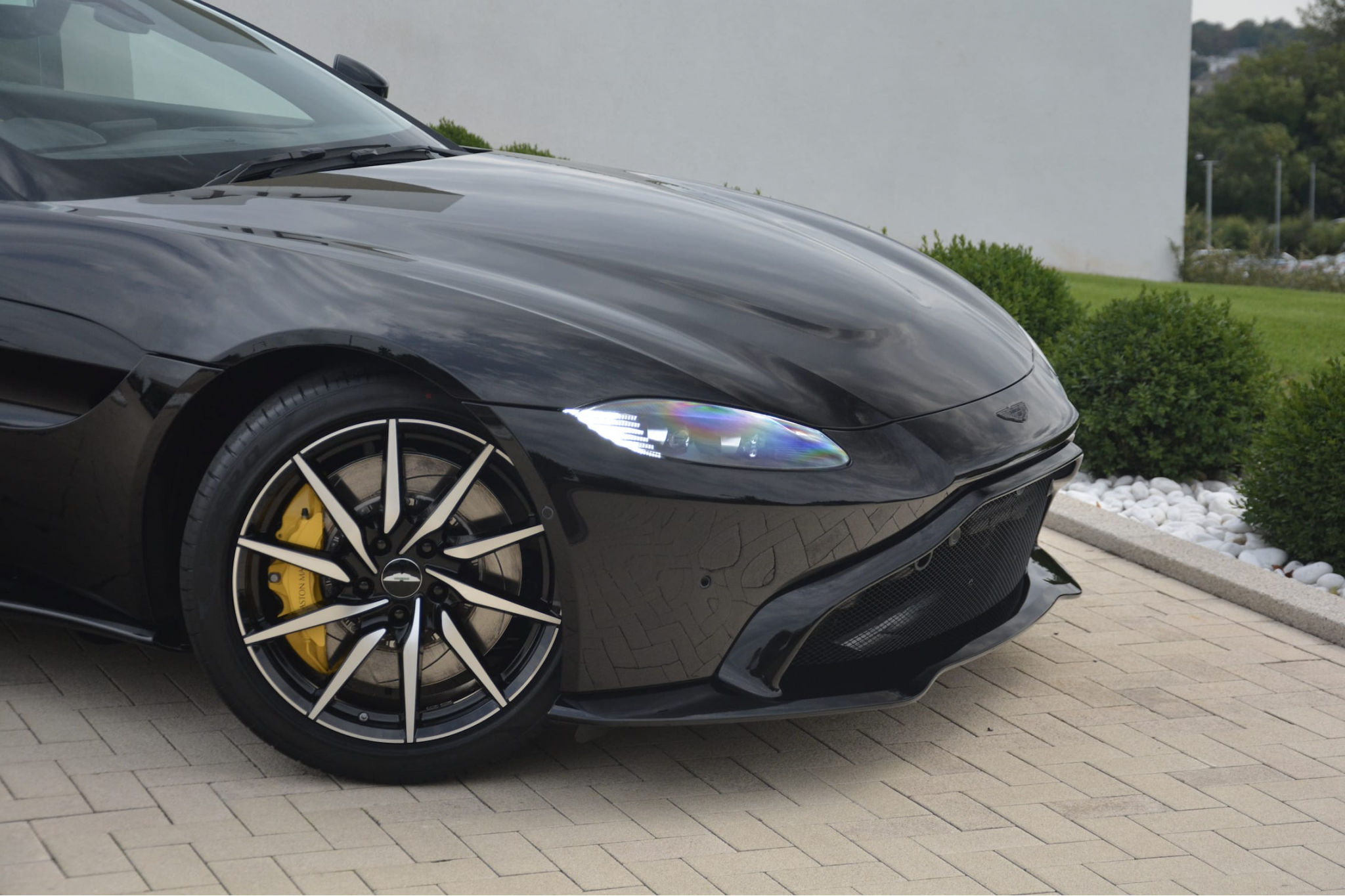 Why Buy An Aston Martin Vantage? Why Buy An Aston Martin Vantage?