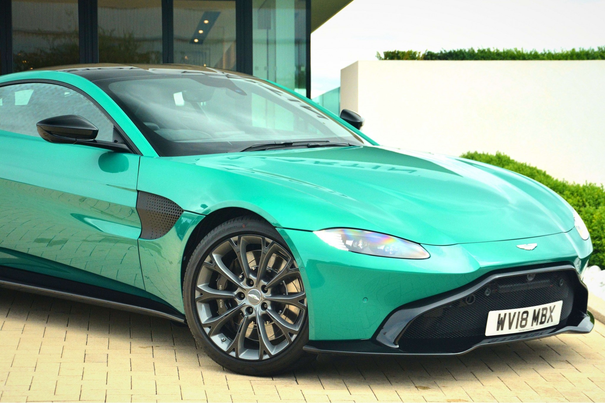 Discover our all New Vantage Demonstrator Discover our all New Vantage Demonstrator