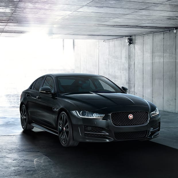 Jaguar Black Edition: Show Your Darker Side Jaguar Black Edition: Show Your Darker Side