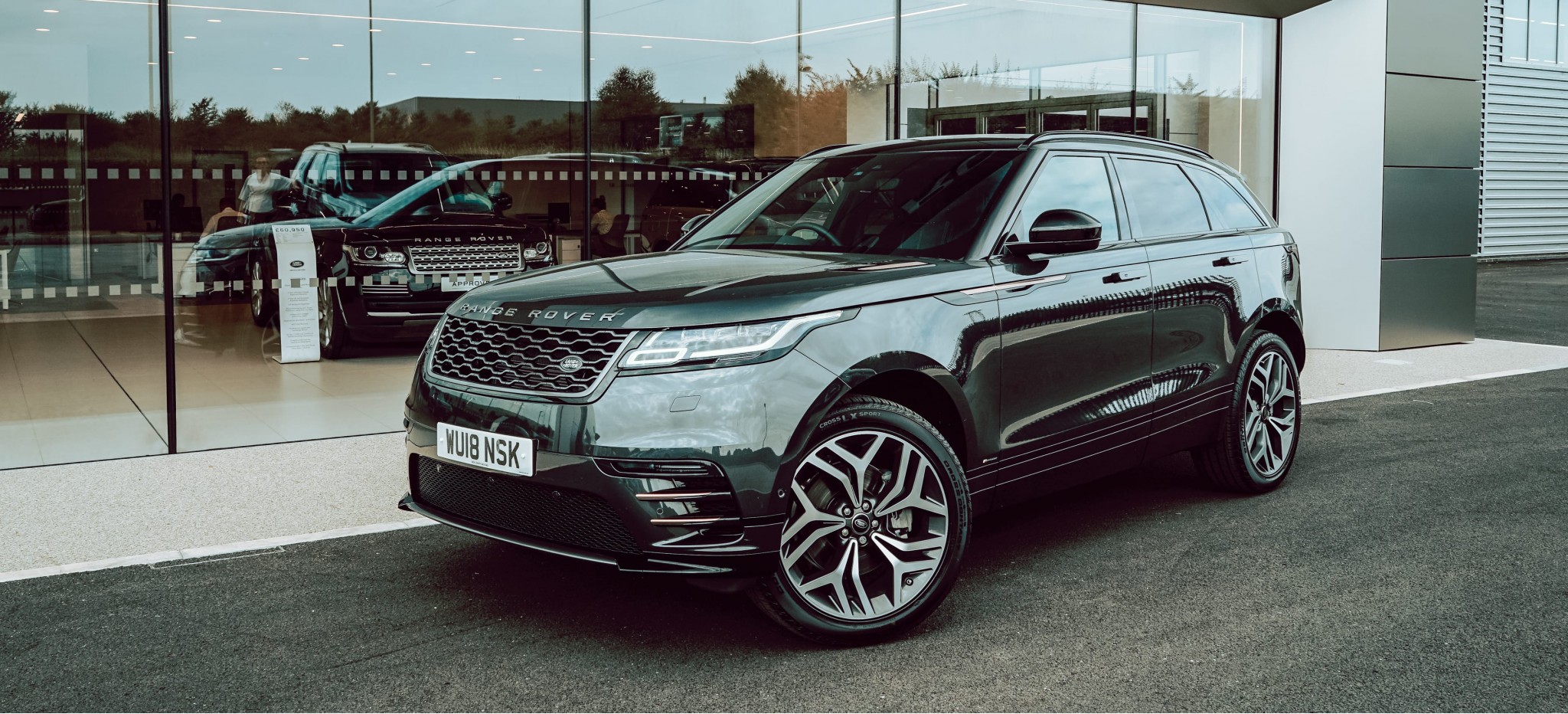 Meet the RR Velar, the latest creation from Land Rover Meet the RR Velar, the latest creation from Land Rover