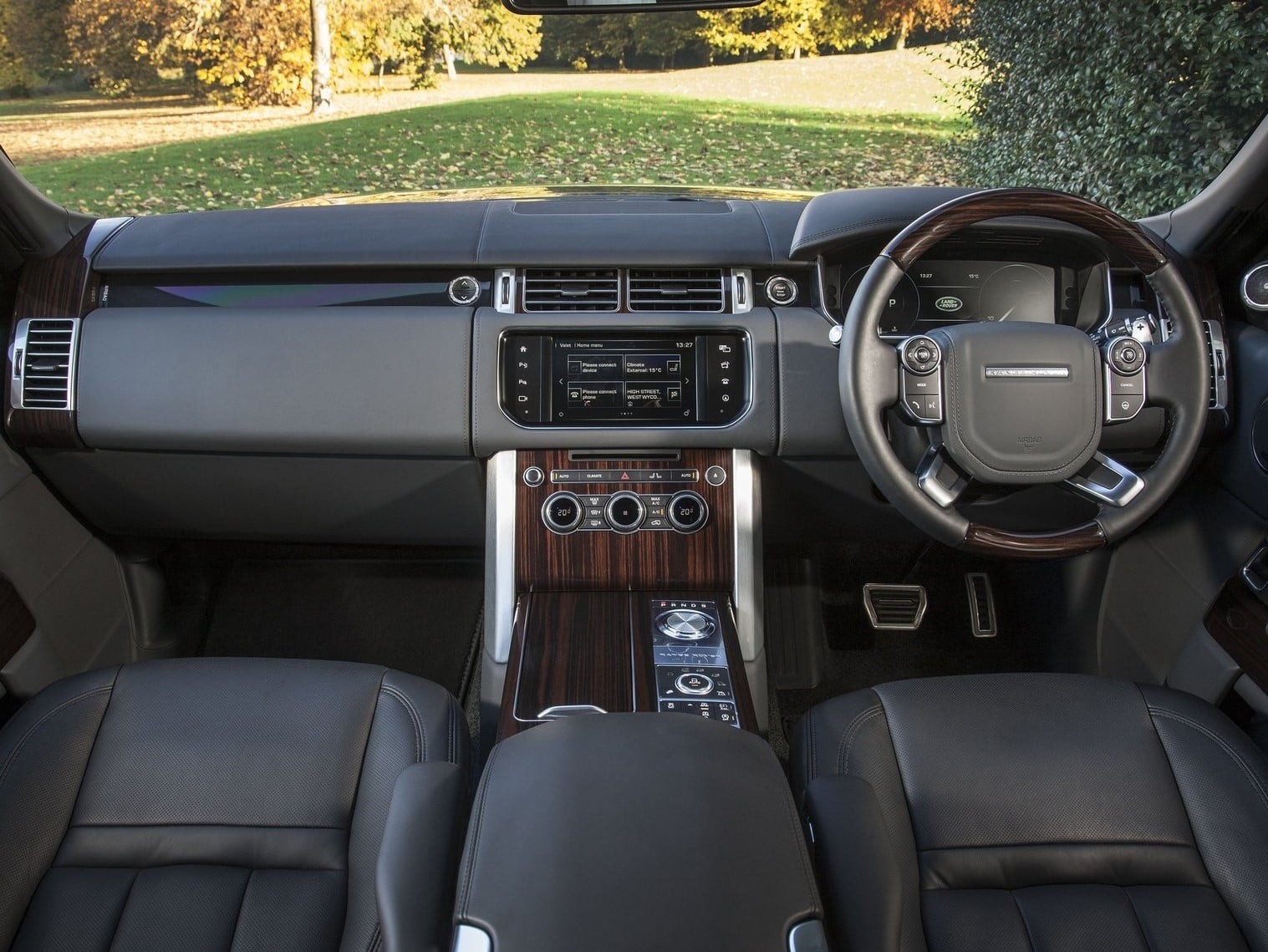 Discover the Land Rover Range this Fathers Day Discover the Land Rover Range this Fathers Day