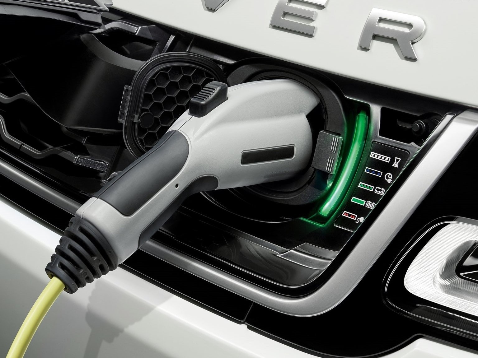 Discover the Land Rover Range this Fathers Day Discover the Land Rover Range this Fathers Day