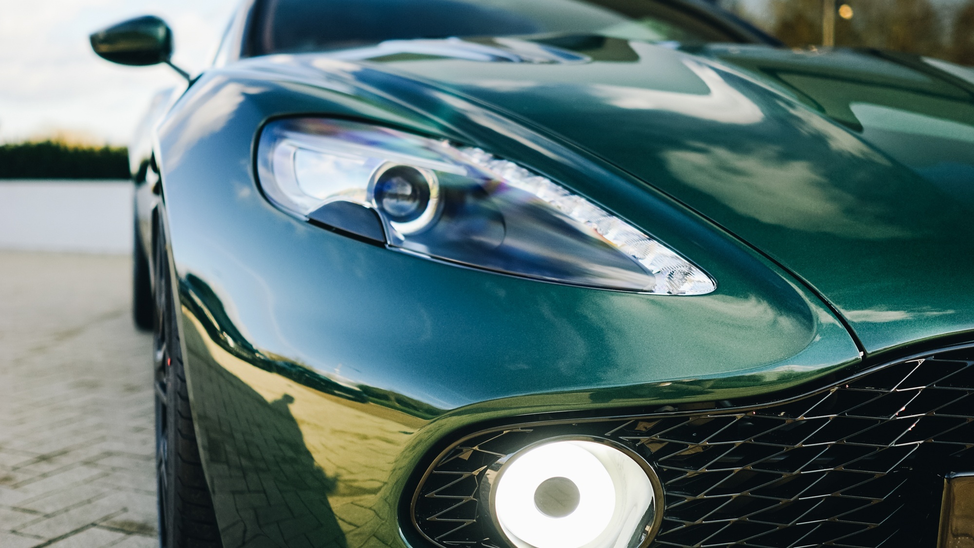 Top Ten Features You Ll Find In The Aston Martin Zagato