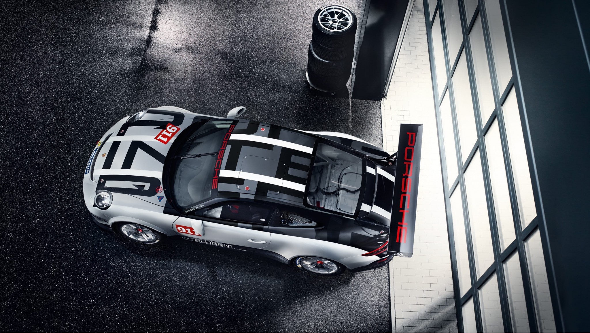 Porsche roll out the 911 GT3 racecar in Paris Porsche roll out the 911 GT3 racecar in Paris