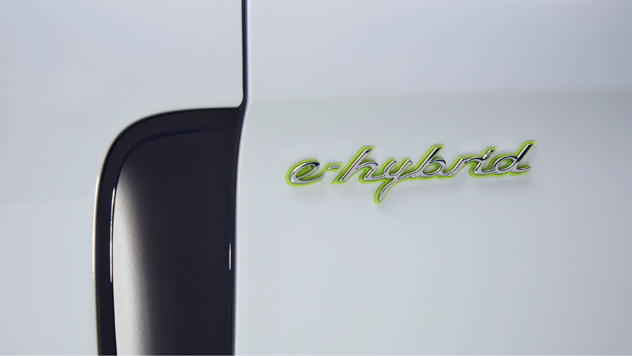 New hybrid model of the Panamera launched New hybrid model of the Panamera launched