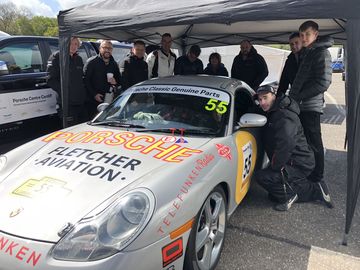 Porshce centre cardiff restoracing1