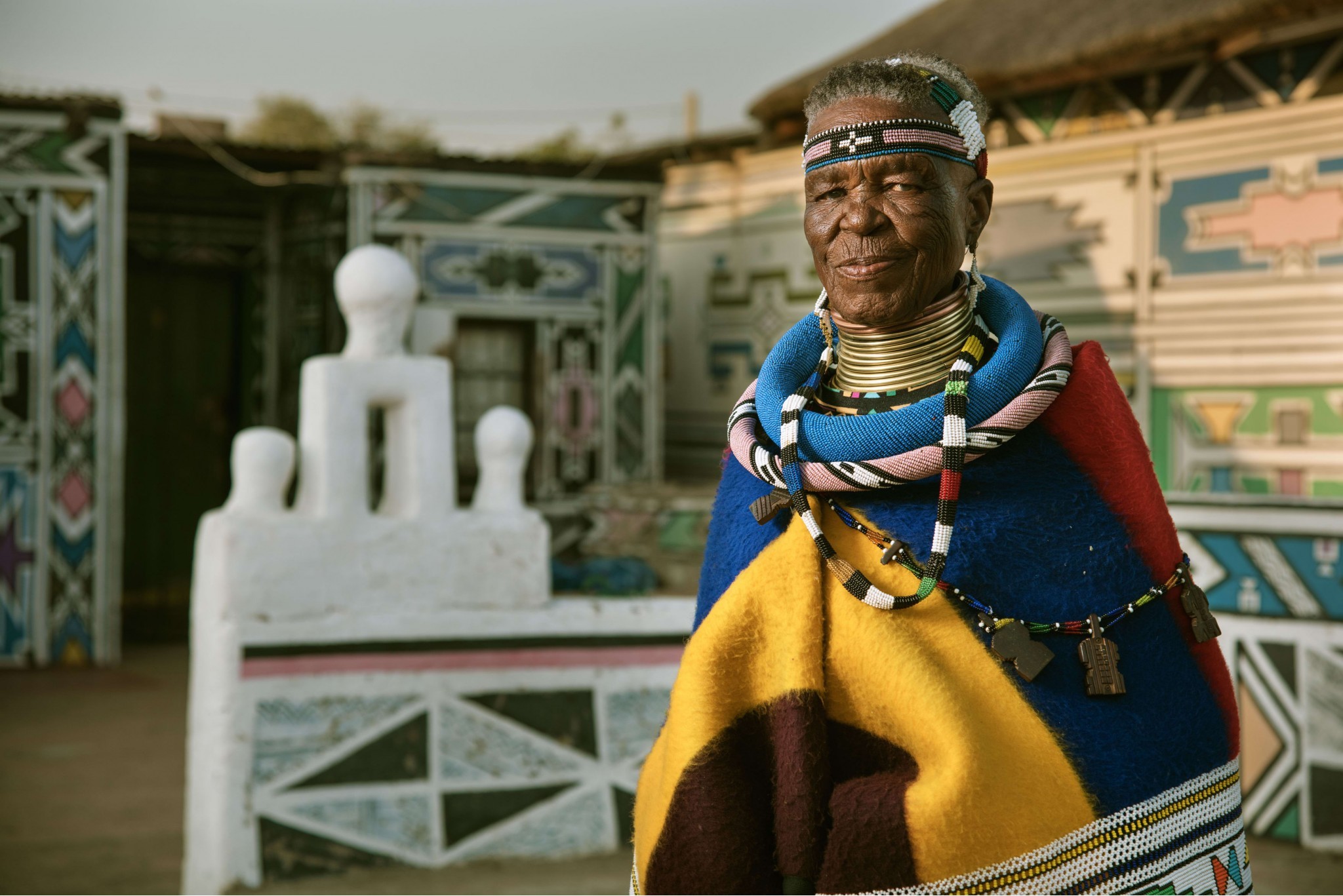 BMW Individual 7 Series by Esther Mahlangu. BMW Individual 7 Series by Esther Mahlangu.