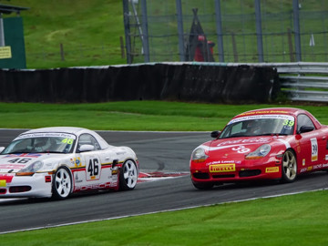 Porsche restoracing at oulton park ollie