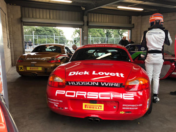 Porsche restoracing at oulton park preperation