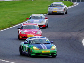Ollie restoracing season at oulton park