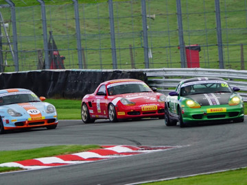 Racing porsche restoracing at oulton park