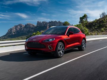 Aston martin dbx lifestyle 5