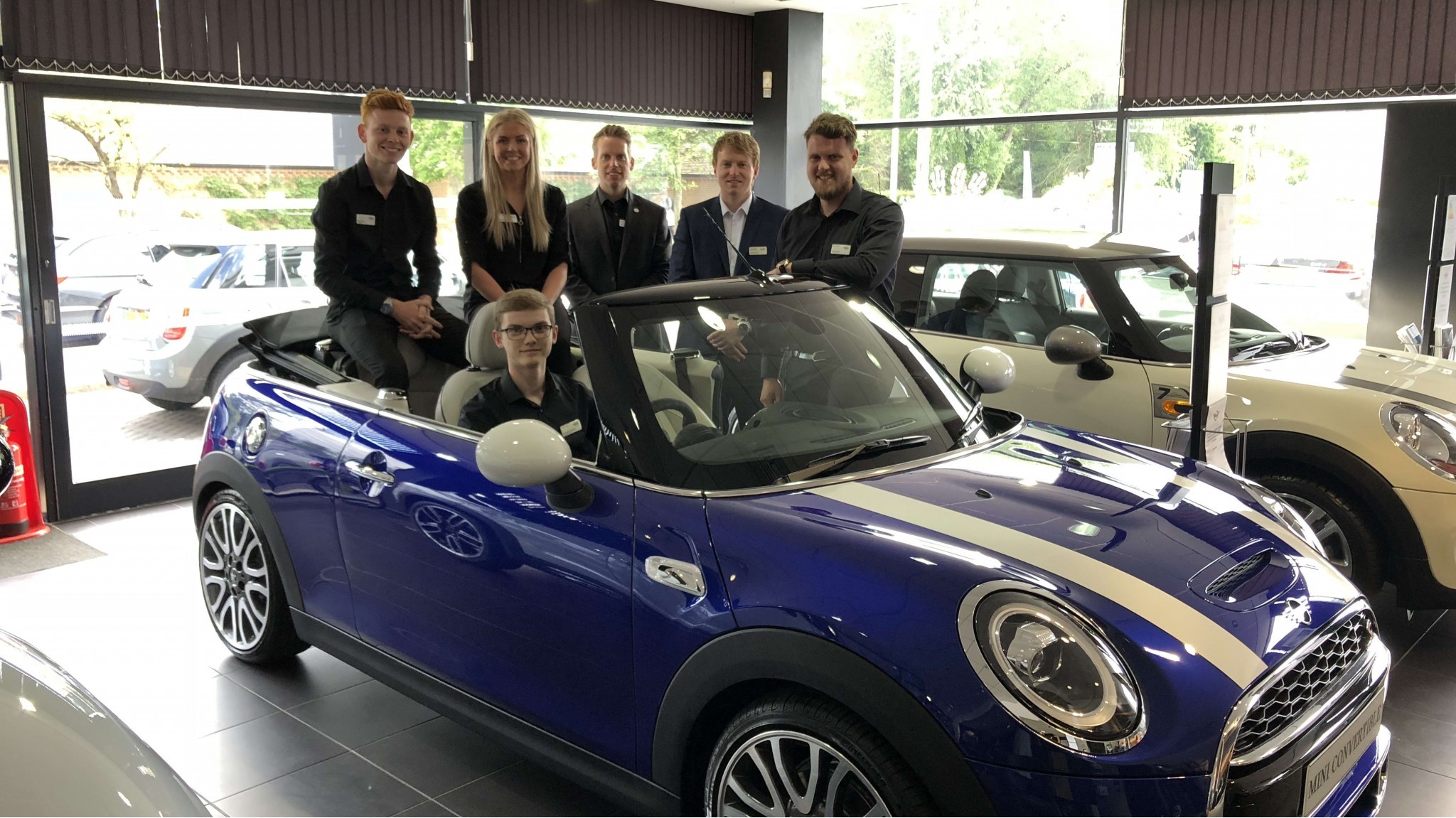 Dick Lovett BMW and MINI Hungerford: Providing a personal service for residents in and around Andover and Newbury Dick Lovett BMW and MINI Hungerford: Providing a personal service for residents in and around Andover and Newbury