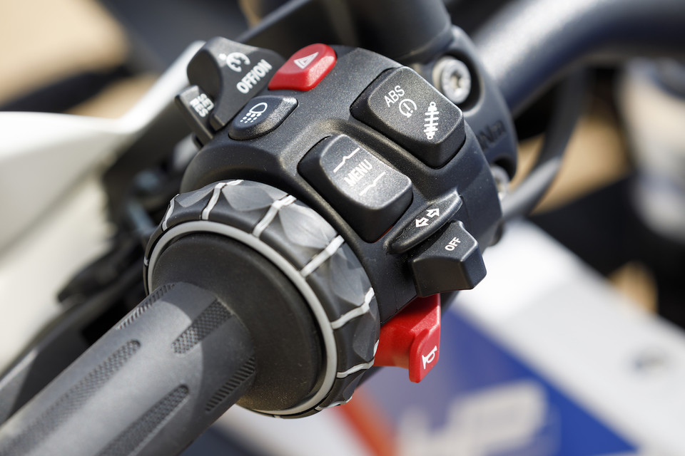 2020 BMW Motorrad R 1250 GS Automatic Stability Control