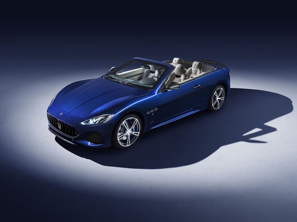 2019 Maserati GranCabrio Adaptive Light Control