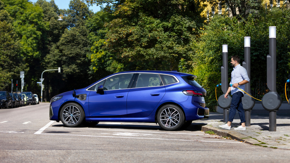 2019 BMW 2 Series iPerformance Active Tourer Remote Services