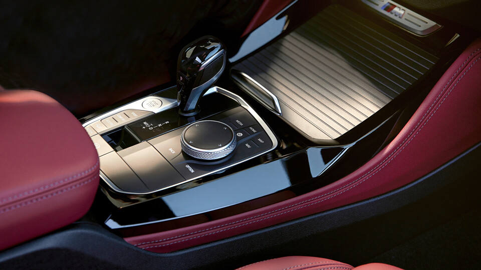 2019 BMW X4 M40d and M40i Automatic Transmission