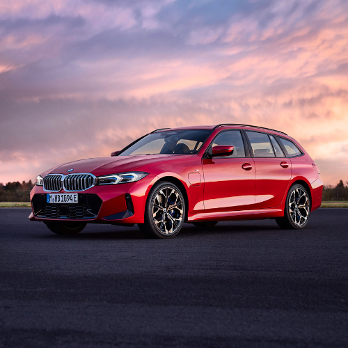 BMW 3 Series Touring Image 1