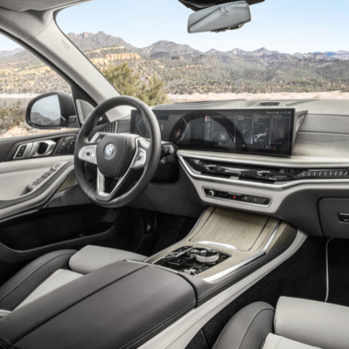 BMW X7 Image 1