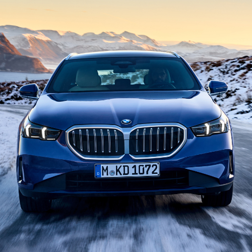 BMW 5 Series Touring Image 1