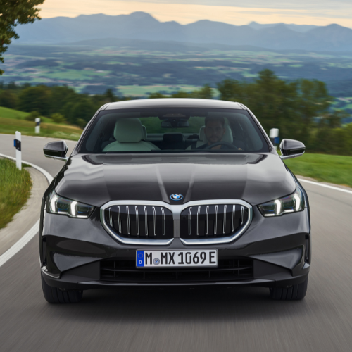 BMW 5 Series iPerformance Saloon Image 1