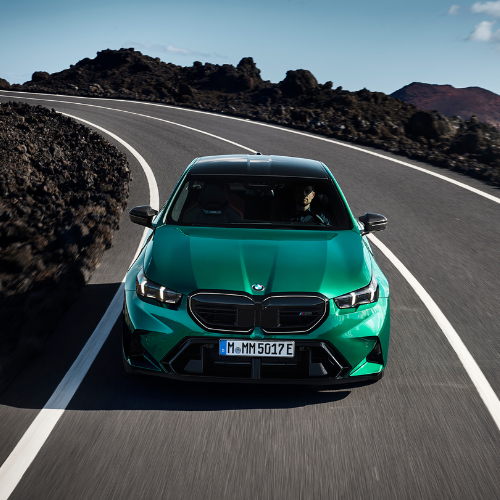 BMW M5 Saloon Image 1