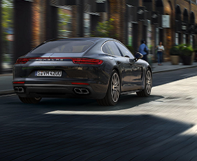 Porsche Panamera Turbo Image 1
