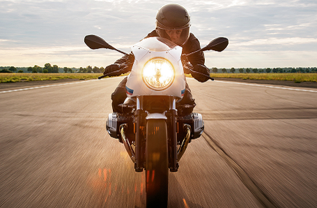 BMW Motorrad R nineT Racer Image 2