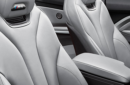 BMW M4 Convertible Image 2