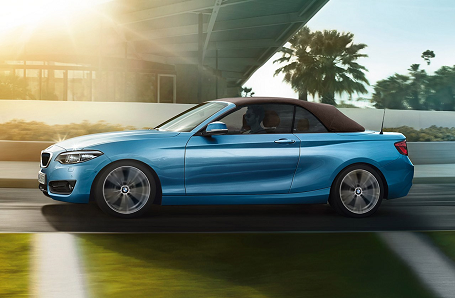 BMW 2 Series Convertible Image 2