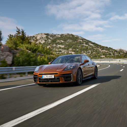 Porsche Panamera Image 2