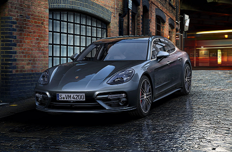 Porsche Panamera Turbo Image 2