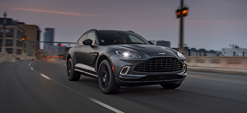 Aston Martin DBX Image 2
