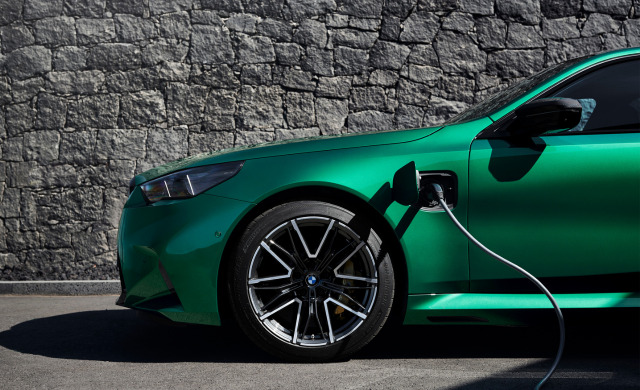 New BMW M5 Saloon
