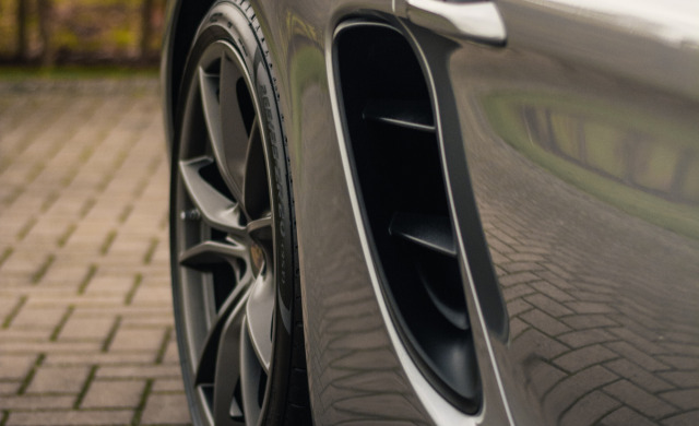 New Porsche 718 Cayman