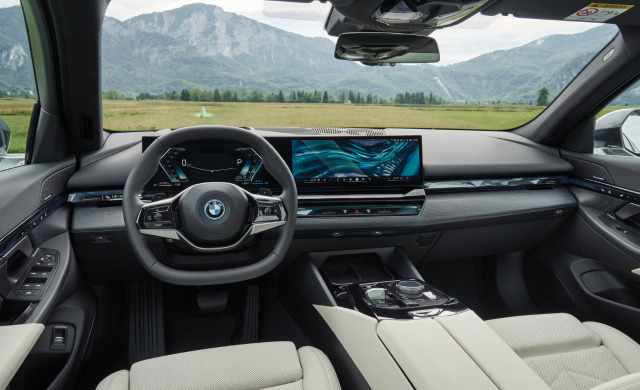 New BMW 5 Series iPerformance Saloon car