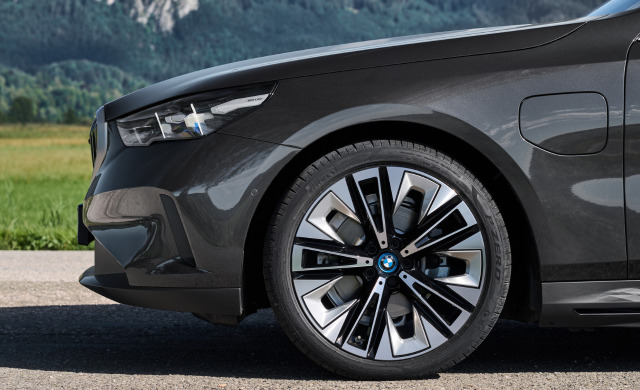 New 2019 BMW 5 Series iPerformance Saloon