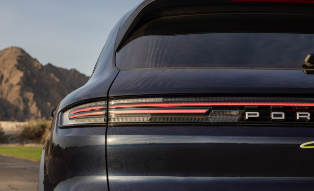 New 2020 Porsche Cayenne E-Hybrid