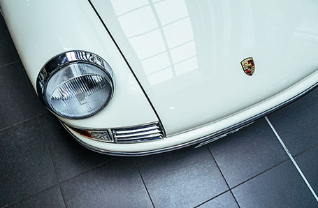 Porsche Classic Life Image 2